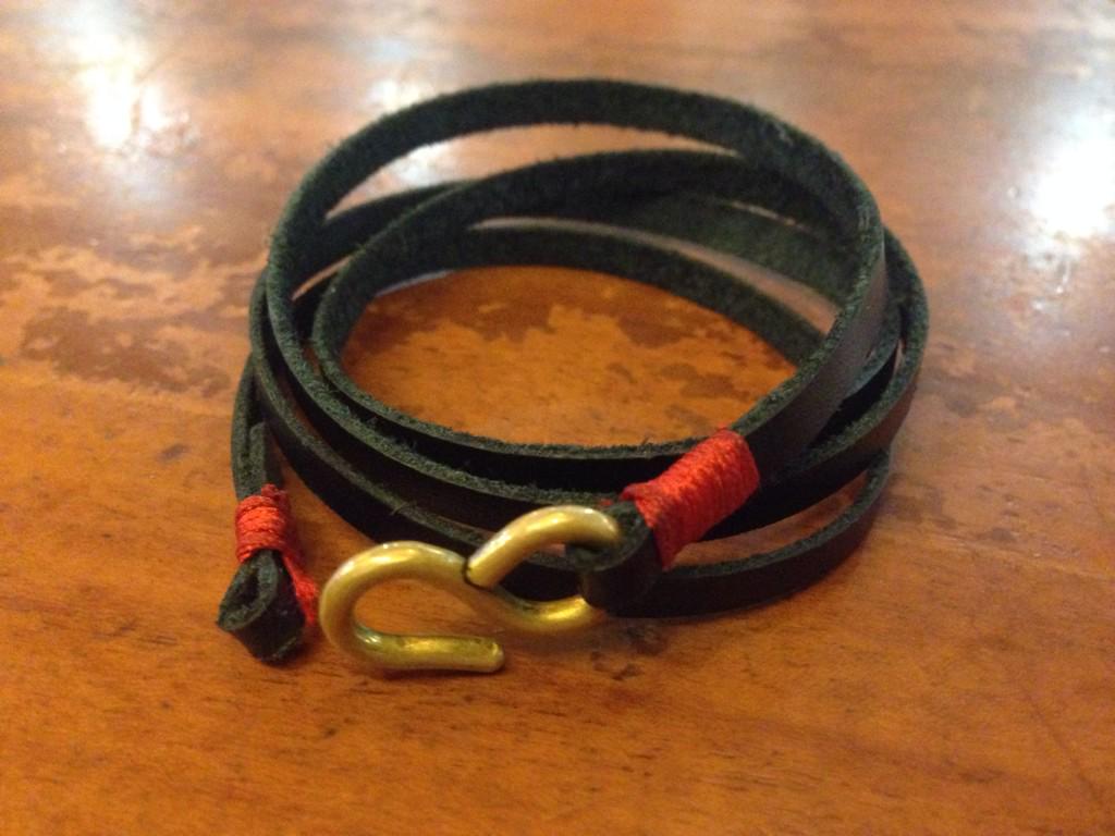 Obiennn's tweet photo. Order Leather Bracelet, Handmade Leather Goods Follow IG : Schmew_bracelet  
Become Exlusive With Us http://t.co/Q44Gw6UiTG