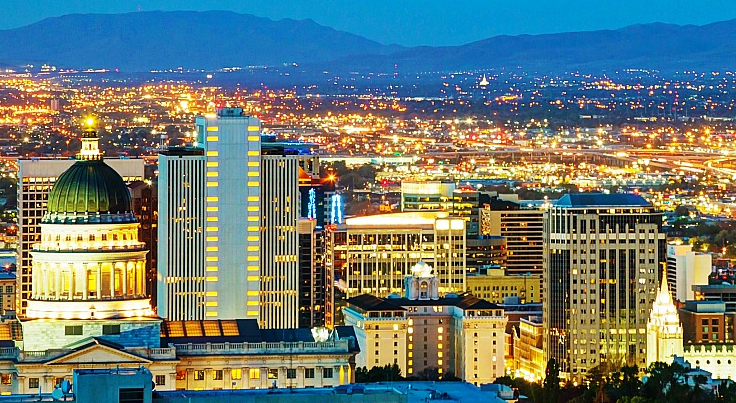 UtahIsAwesome's tweet photo. 51 things to do with your kids in Utah http://t.co/vhtWMoixwR @abbeymhale @ClarkPlanet @SevenPeaksUtah @DGchildmuseum http://t.co/ETunobUtpt