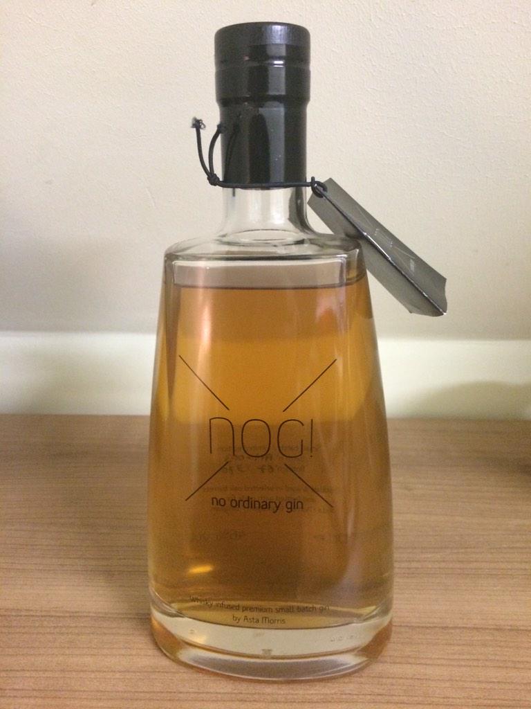 RombautWesley's tweet photo. No Ordinary Gin... Een aanrader #nog! #noordinarygin http://t.co/eW4po0ezYx
