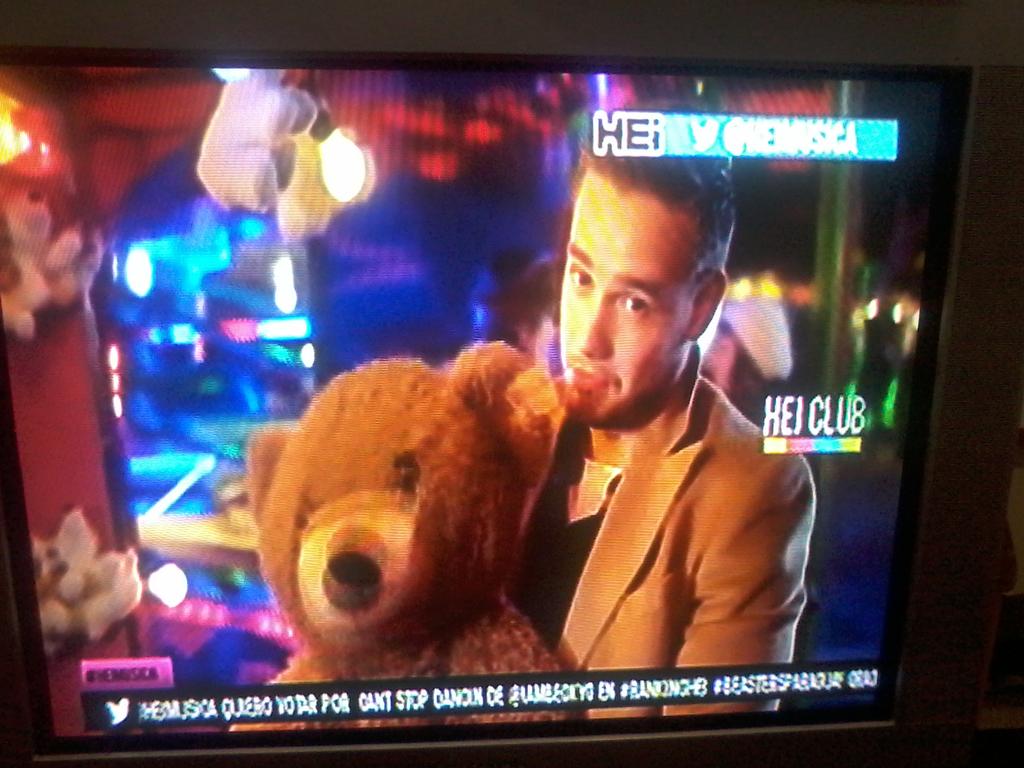 insfran025's tweet photo. @heimusica #heimusica mi vida es mucho mejor con @heimusica http://t.co/PGMG58VFEK