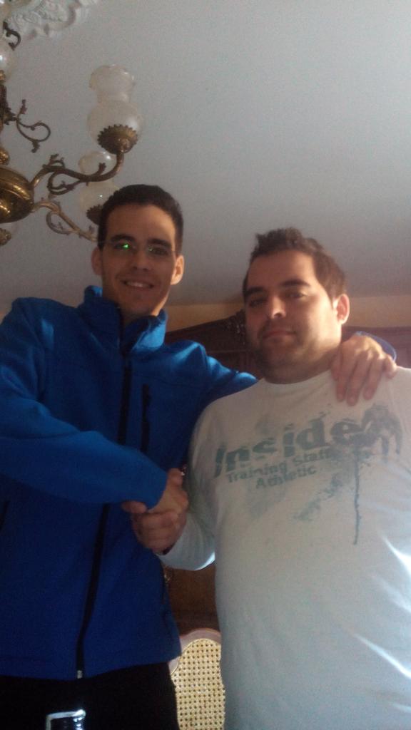 fran21_lucena's tweet photo. Otro + a la lista,cn el me estrene en este mismo,y no podía faltar en mi cuadrilla @mancini91 voy a exigir muxo #p-16 http://t.co/rRtRDIMCgO