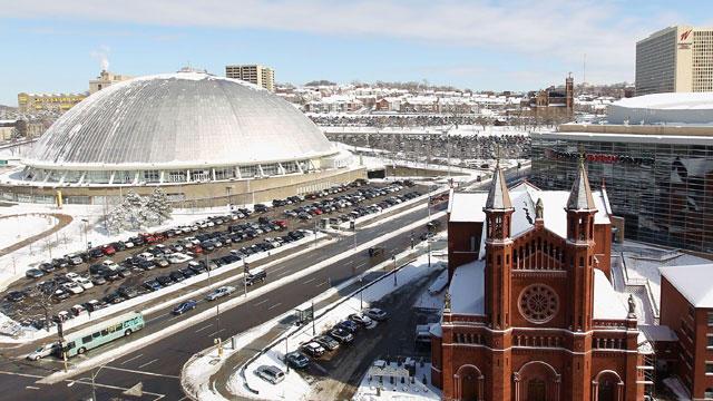 MLBcathedrals's tweet image. &quot;The Igloo&quot; in Pittsburgh, #Pengiuns home 1967-2010 had a retractable roof, never opened for NHL games.