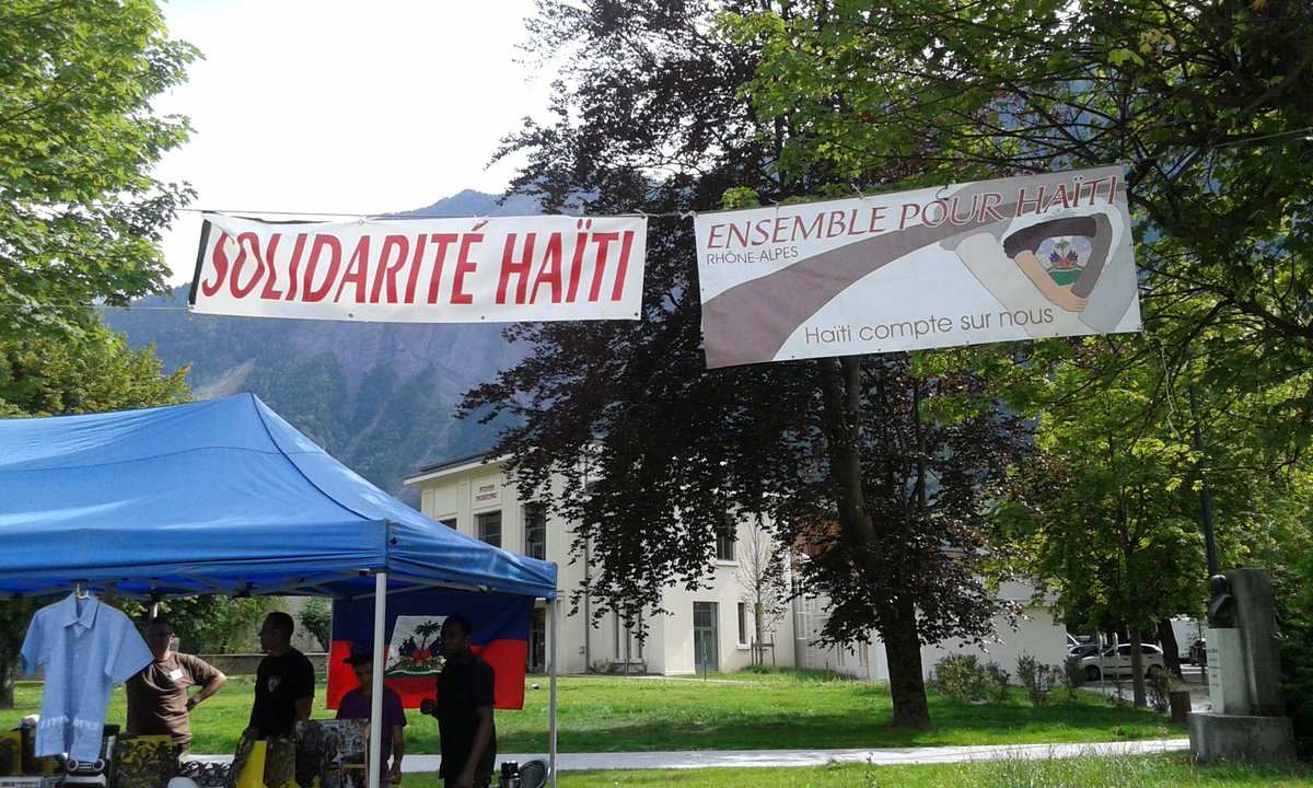 BerthoMayette's tweet photo. Réunion de travail des membres du Bureau de L'@AssociationEPH "ensemble pour Haïti Rhône-Alpes à Grenoble http://t.co/3MkzVlVeJJ
