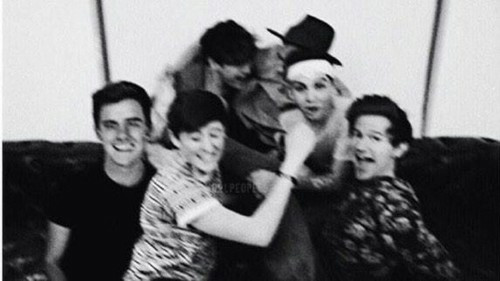 JiminSnuggleToy's tweet image. #ThanksToO2L #O2Lforever I’ll always have the memories for o2l and i’ll always love them.
