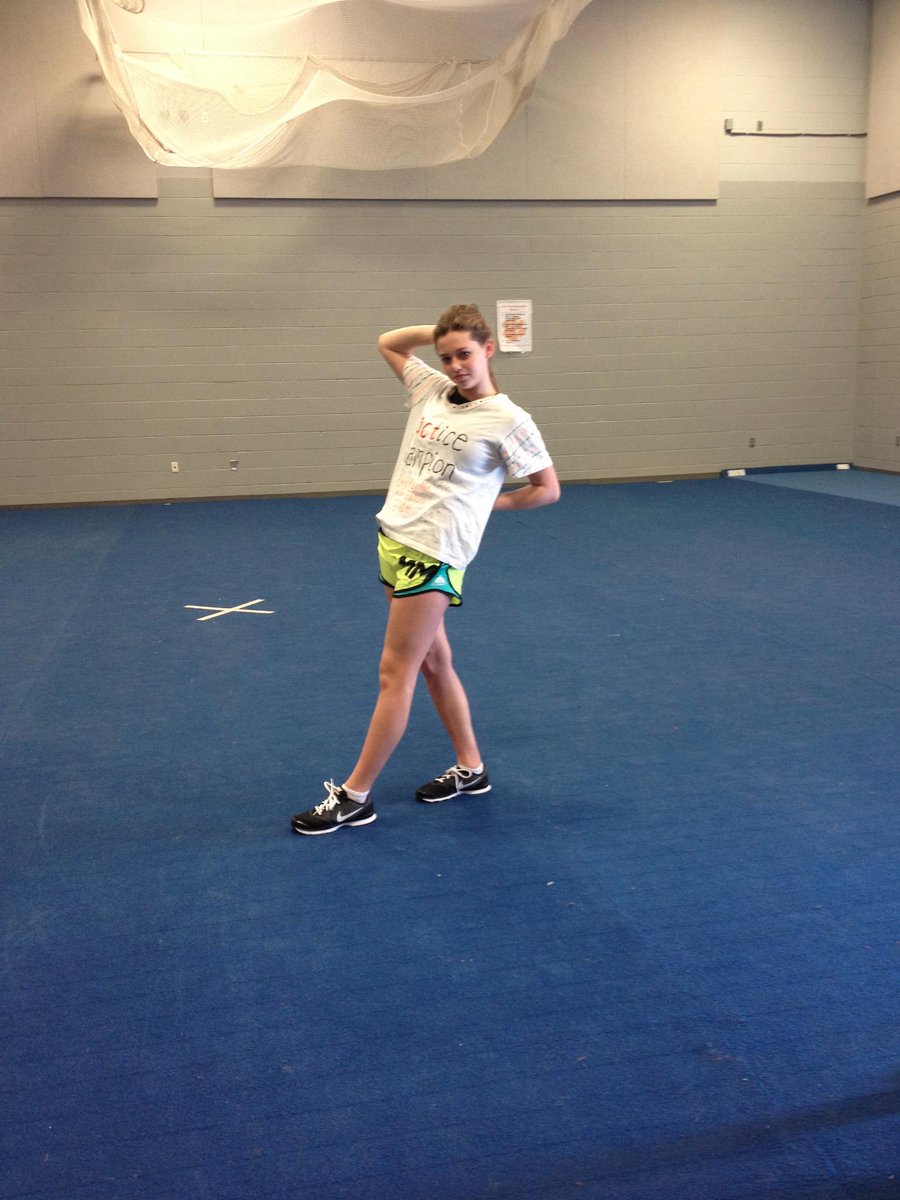 ECheerCoachT's tweet photo. 12/27 #EHScheerPC @0HannaH_RaE0 rocking all sorts of stunts and tumbling! so proud of this little freshie! http://t.co/VDPOAmqkpF
