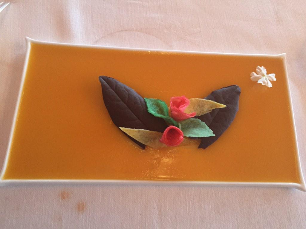 jeruvital's tweet photo. Sweets treats! In San Sebastián http://t.co/5oSFvXSWUm