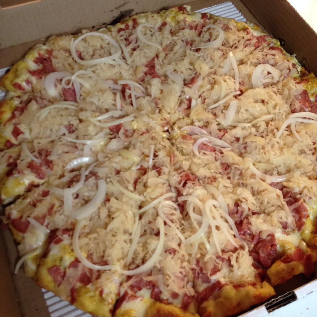 matthewhaugen's tweet photo. #Dinner. #Fazzaris #Shotsy http://t.co/OY0TWmC1VE