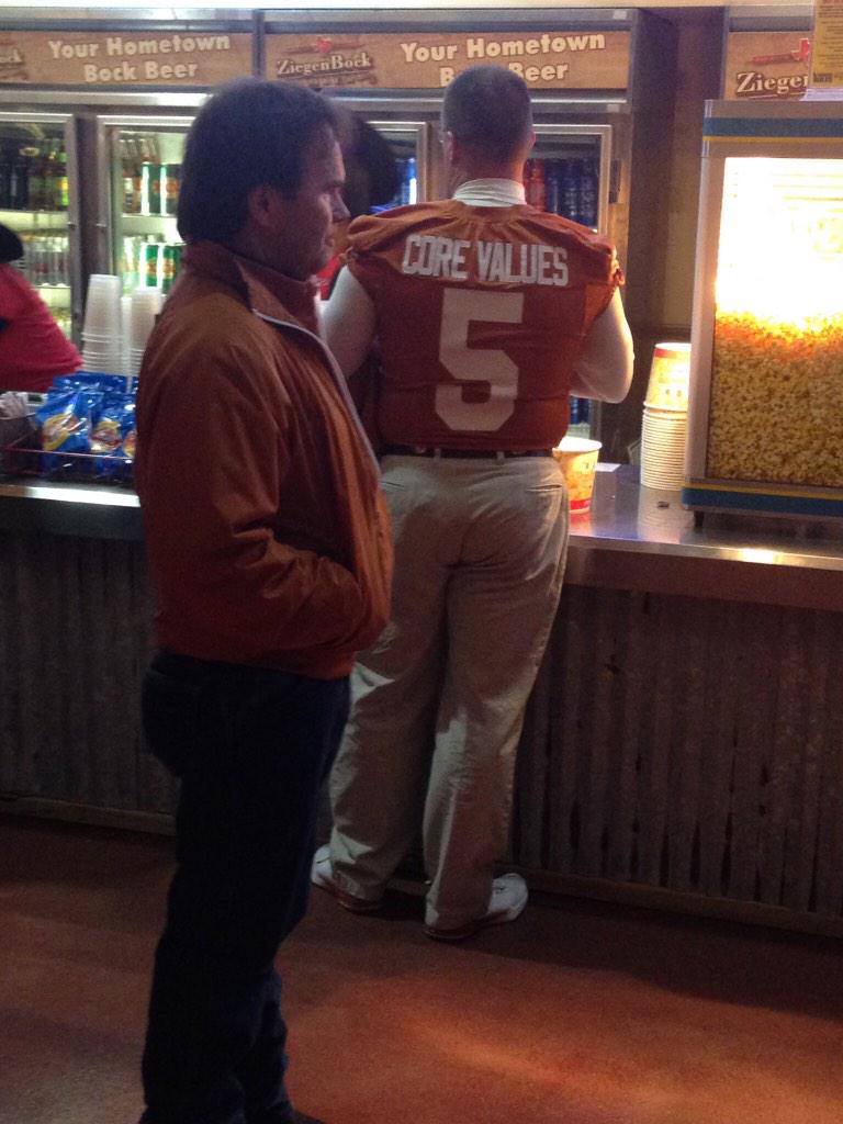 B6EJXfgCEAElY6z.jpg:large