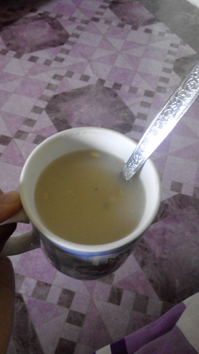 azrahamizasha's tweet photo. Mushroom soup and oats... It taste superbb 😳😍😍 #breakfastt http://t.co/I0mhHat40q