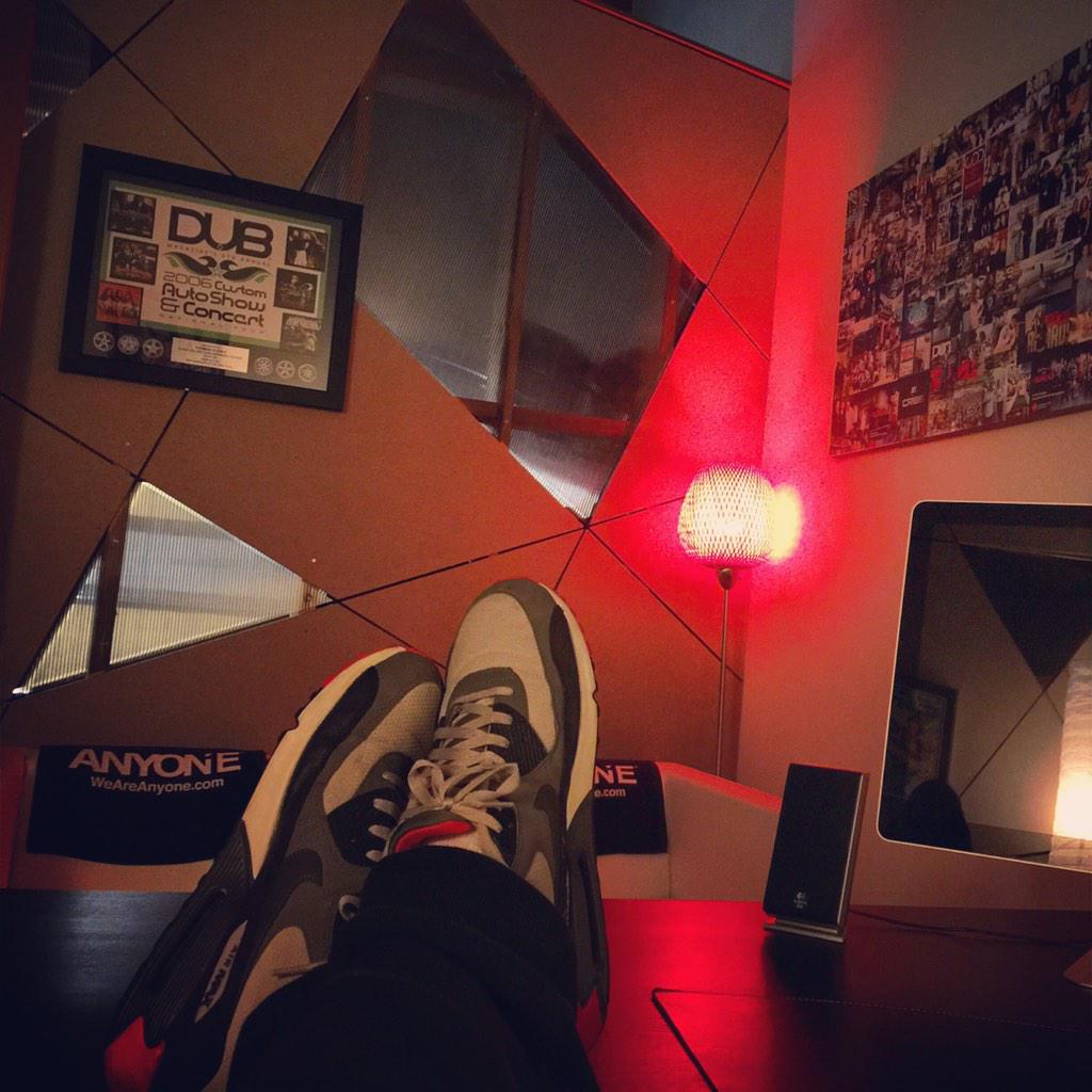 hermanflores's tweet photo. No more work for me till next year... #2015 #AnyoneCollective #Jabbawockeez #Studio8Productions #WOD #DUB #MHL http://t.co/QDhiPHaw7i
