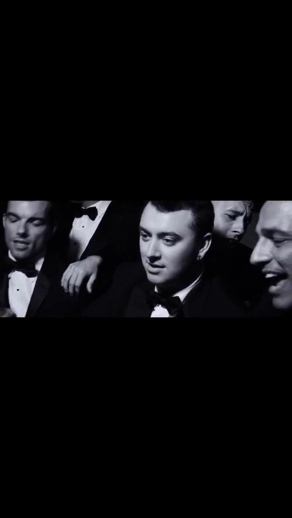SamSmithFansUSA's tweet photo. Swoooooon 😍😍 @samsmithworld http://t.co/zWaxfRD7Ko