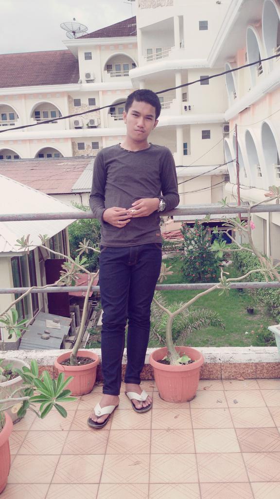 Dhedeo95's tweet photo. http://t.co/PJlsUzwk2S