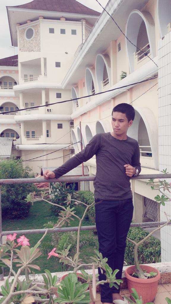 Dhedeo95's tweet photo. http://t.co/PJlsUzwk2S