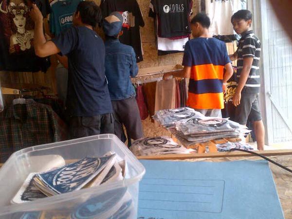 sudah mulai ramai niihh promo #yes yuk mampir ke fools store berlaku juga untuk online order  :)