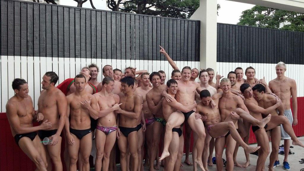 GaySpeedoGuy's tweet photo. Hope y'all had a great Xmas and are gearing up to an fun new year. Heres a nice speedo pic to help you on your way http://t.co/coNWn69ILe