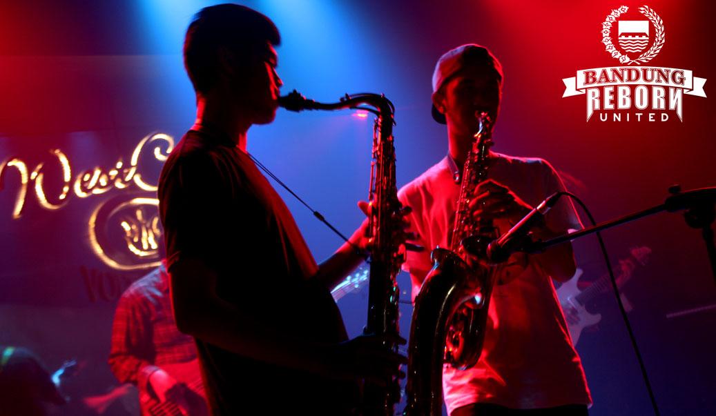 #BandungRebornUnited at <a href="/westcoastbdg/">WestCoast Rock Bar</a> - thanks for support #respect #KabehDulur cc: <a href="/WacacawBand/">CAW ON</a>