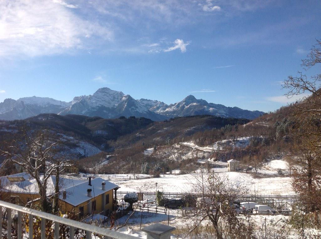 TexWiller25's tweet photo. Alpi Apuane viste da Giuncugnano #Garfagnana http://t.co/IUnTMMYymi