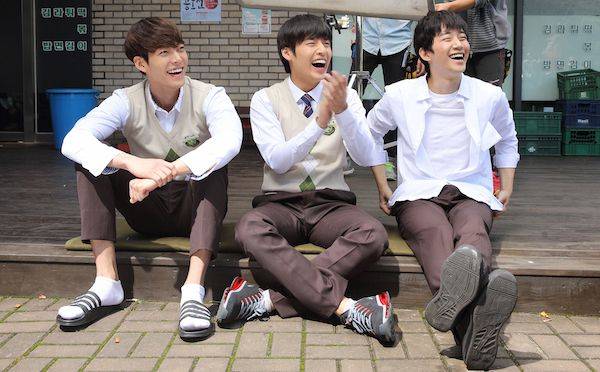 allkpop's tweet photo. Still cuts from upcoming movie 'Twenty' featuring Kim Woo Bin and 2PM's Junho revealed
http://t.co/gAQakj5ARo http://t.co/joOGGx0afG