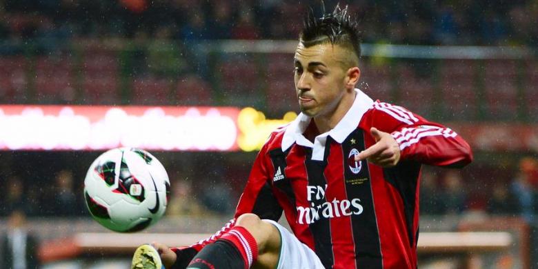 kompascom's tweet photo. El Shaarawy Masa Depan AC Milan http://t.co/J1miavjWdZ http://t.co/kD7fHIIvsi