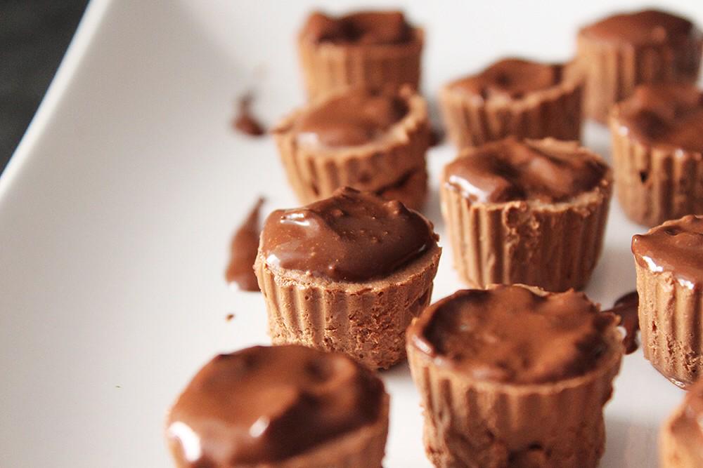 SweetieBarbi3's tweet photo. #Pralinki #Czekoladowe #Polish. 
#Classic #Chocolate Pralines. Very Easy, Quick And #Tasty :C http://t.co/WxzJDaWxCt