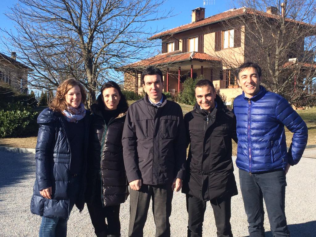 maumartina's tweet photo. A Barolo all'azienda vinicola Vajra. Tre ragazzi under 30 portano la loro azienda nel mondo #dallaterraallitalia http://t.co/u1rpFCvPRo