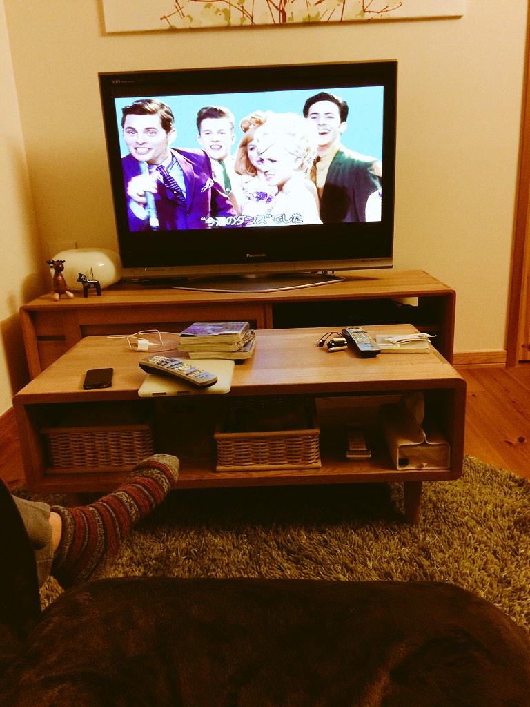 ke_keeeeey's tweet photo. ヘアスプレーってゆう洋映画！
とりあえず、テンションあがる！
ほんまオススメです😀
ツタヤにあるからね？笑 http://t.co/FHG7kzxe3A