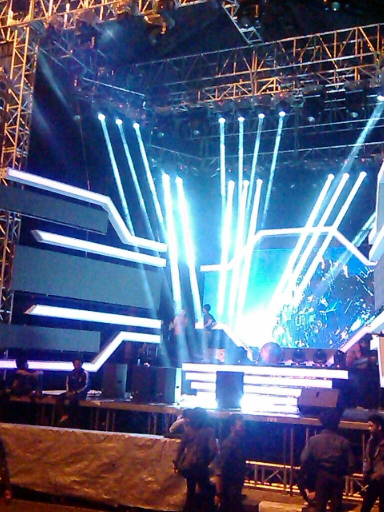 Cek venue untuk malem tahun baru w/ <a href="/ThePilsners/">THE PILSNER</a> &amp; <a href="/THIEVFOX/">The Fox & The Thieves</a>