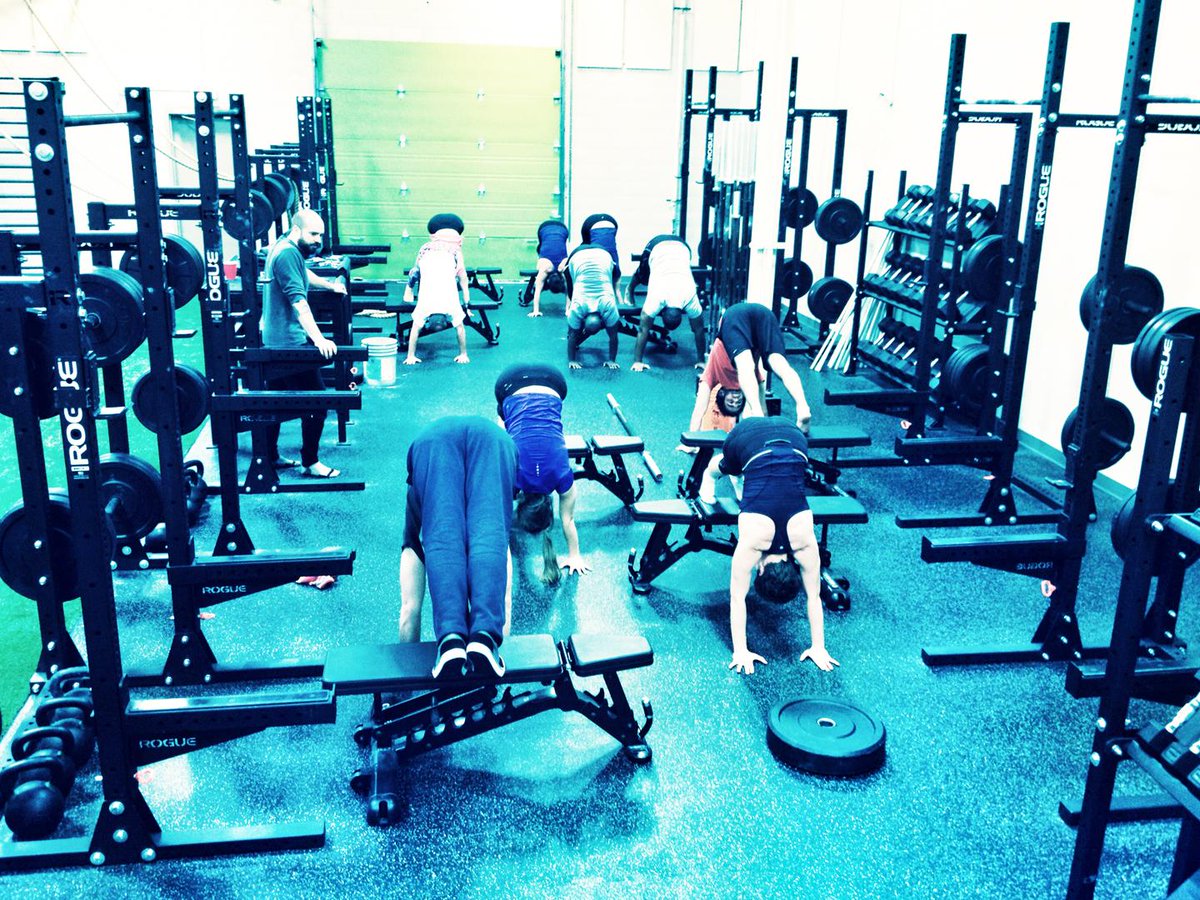 humanvers2's tweet image. Coach @TylerTouchette watching the group as they work half-handstands. Tuesday is #balanceday at #H2O!