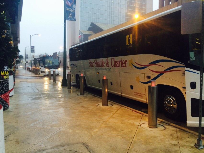 AllAmericanBand's tweet photo. We're loaded and ready to go! The 2015 #USAAAMB is about to head to their first rehearsal! #ArmyBowl #yellowpantsband http://t.co/Gm9uNzAahu