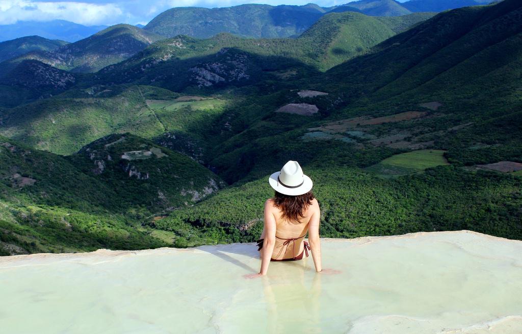 MexPaisaje's tweet photo. Para este #AnoNuevo podrías visitar las #cascadaspetrificadas en Oaxaca o la Mariposa Monarca en Angangueo Michoacán http://t.co/mEoIYuMw3y