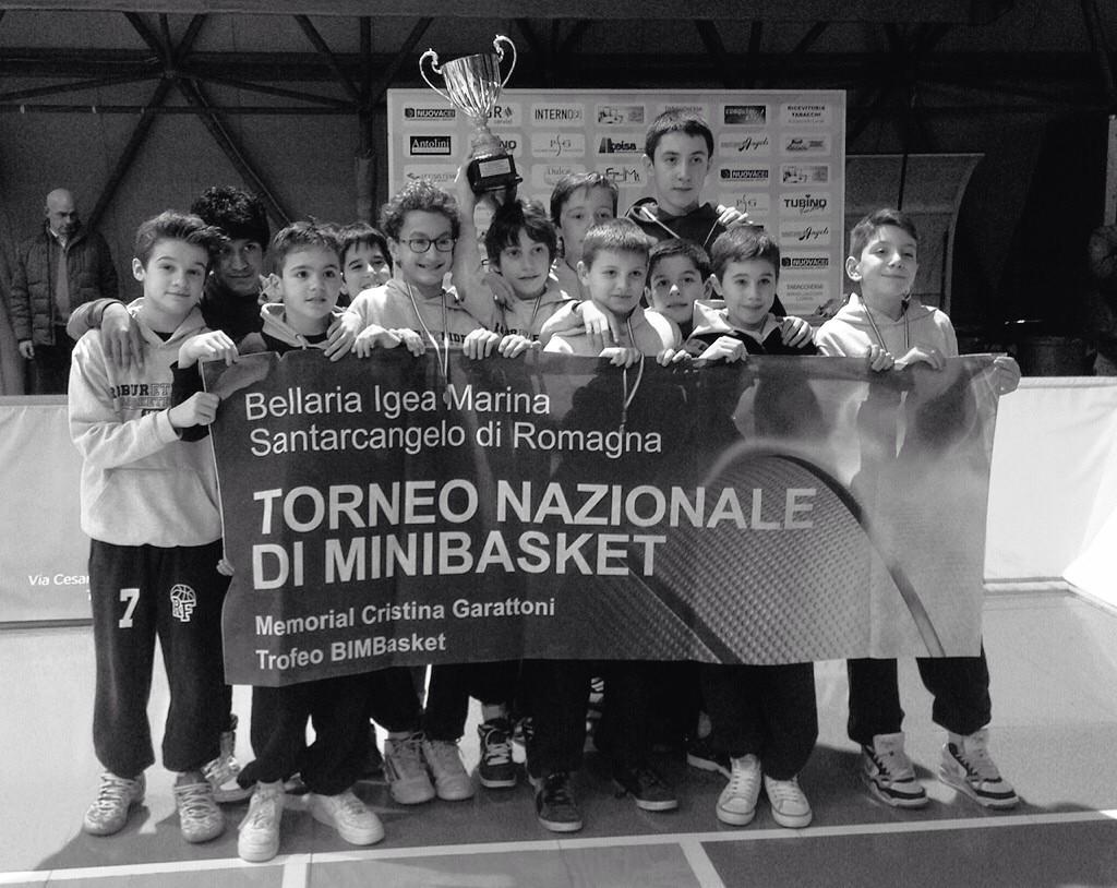 minibasketrobur's tweet photo. Ormai nella storia i nostri 2003!! Finale sofferta ma arriva la vittoria!! Bravi ragazzi!!! #forzarobur #robur2003 http://t.co/Pk3ffCmKQl