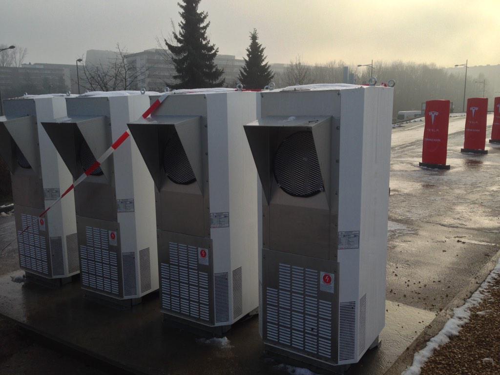 Impressive Line up ! Thank you <a href="/Tesla_Europe/">Tesla Inc</a> *8 ! Grand Opening Nivelles Soon ! Santa hasn't left us yet ! #Tesla #EV
