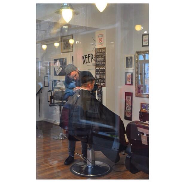 KeepTheFaithSC's tweet photo. Fixing post Xmas blues with sales shopping? Pop in for a fresh &amp; quality cut with Jamie! 07597785288 to book 😊 http://t.co/Grerxpv3MA