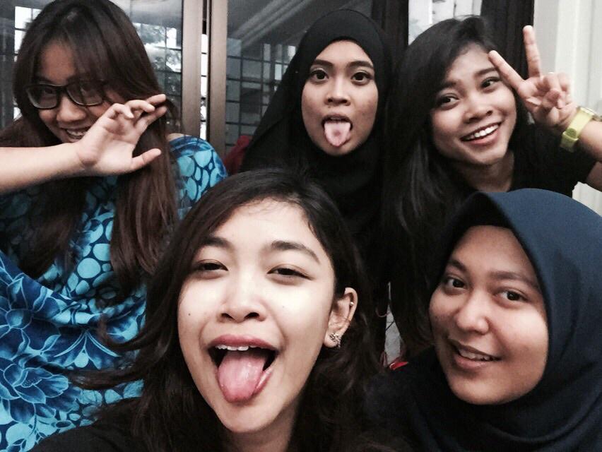 LinaAmalina's tweet photo. So much love 💖💖 http://t.co/B9tEOufJhy