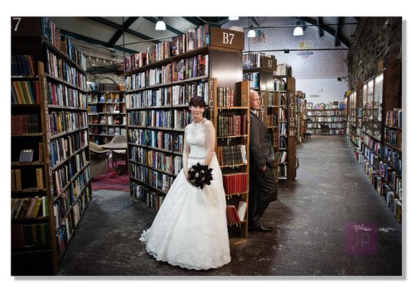 MrsPandP's tweet photo. #AlnwickTreehouse Wedding with rustic touches &amp; many twinkling lights - Image @jamie_penfold http://t.co/bOL8mmv1Ne http://t.co/AYlgfHVMx4