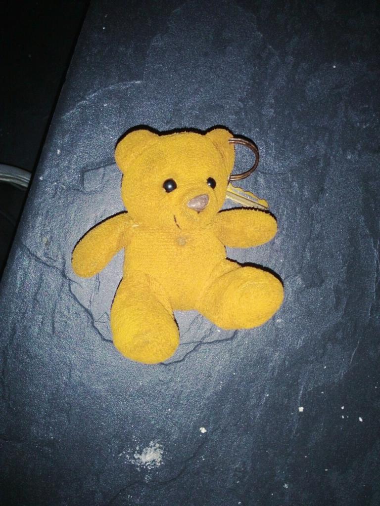 RuffyRaider's tweet image. # memories......4 years already we got broke up n I still keep this since that.......still hold my promise dear.. 😔😔😔