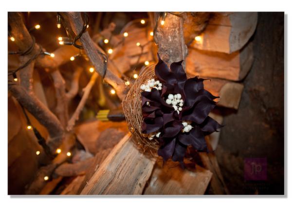 MrsPandP's tweet photo. Deep plum colours for a bridal bouquet for #AlnwickTreehouse Wedding  - Image @jamie_penfold http://t.co/bOL8mmv1Ne http://t.co/gOi0PHO45F