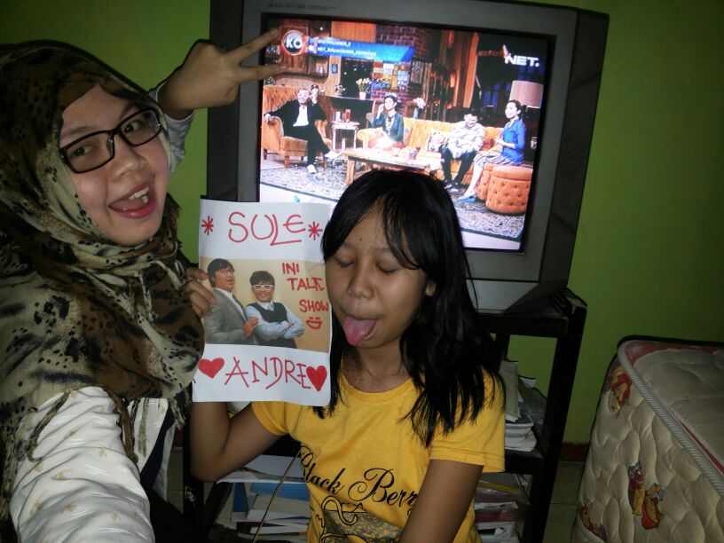 widi_ms's tweet photo. @netmediatama ajak keluarga buat selfie Kuis NET Miliuner, ayoo dong dapet s5 #NETMILIUNER_3  clue : KO http://t.co/zup1YagREQ