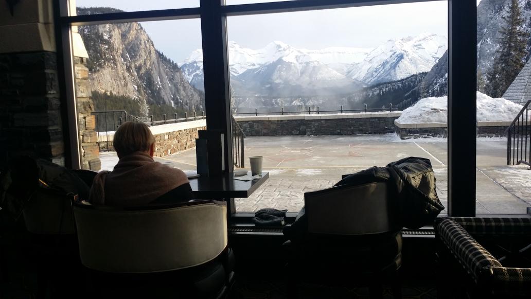 CalPalHal's tweet image. Morning coffee at Banff Springs. -35' C. (Steam in foreground is from outdoor pool!)