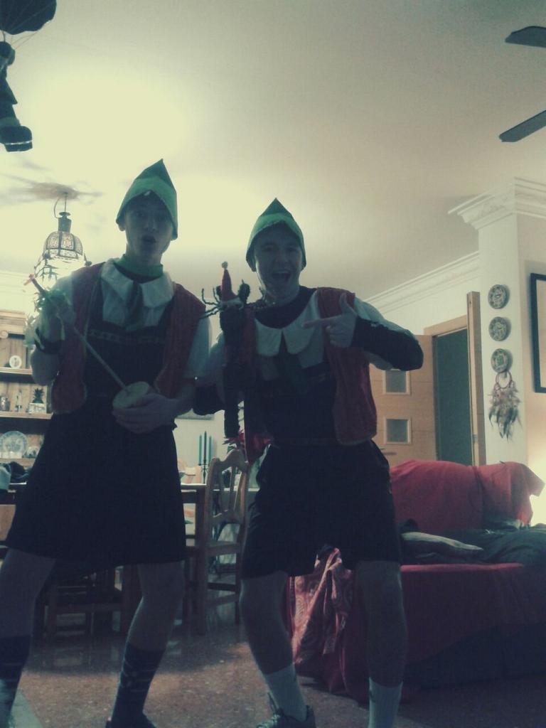 JaumeJL's tweet photo. Otro año mas, lo mas demigrante va a la San Silvestre @Germanzito_03 http://t.co/qgzOKovNnX