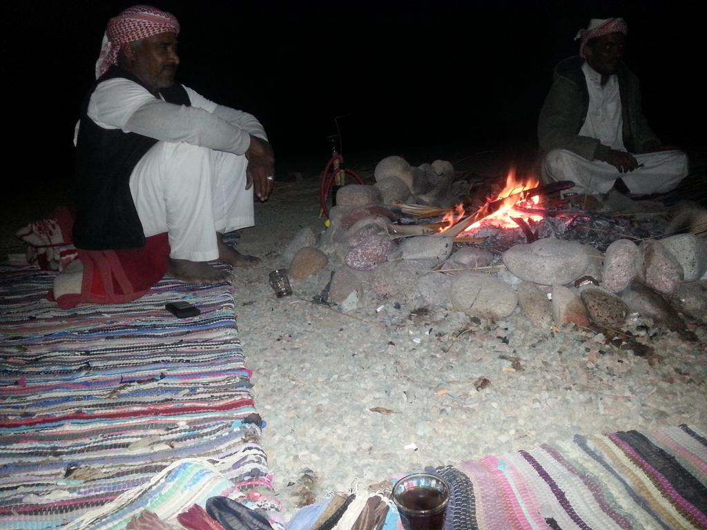 Embedded image permalink