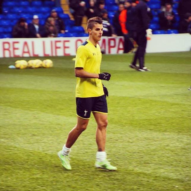 ErikLamela's tweet photo. Coys 👊 http://t.co/M8tE1ELmou