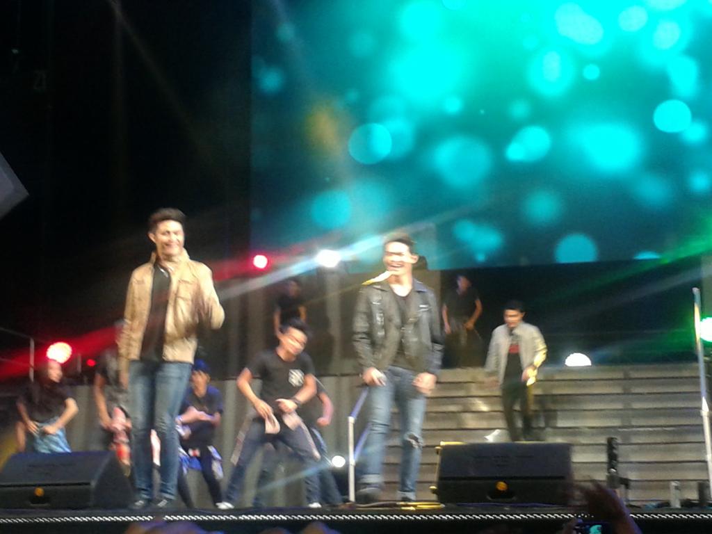 jincredibleme's tweet photo. Awesome performance with this handsome Guys :"> @imjonlucas @Rurumadrid8 
#INCMember 
#KabayanKoKapatidKoConcert http://t.co/A6py8Cl5sl