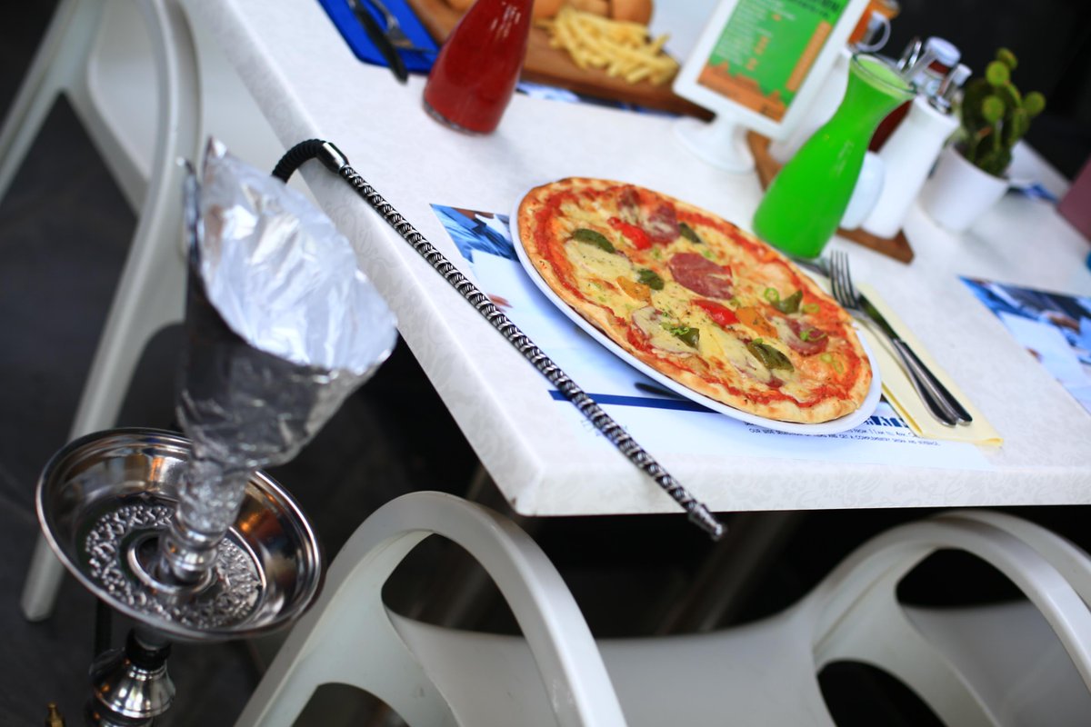 MojosCairo's tweet photo. Business is business.  Take advantage of our corporate lunch every weekday from 11 to 4. #FreeDrink #FreeShisha http://t.co/94Au1jWHfS