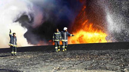 "<a href="/AlArabiya/">العربية</a>: #ليبيا .. تفجير انتحاري أمام البرلمان وإصابة 3 نواب
#العربية 
ara.tv/4qa57 "