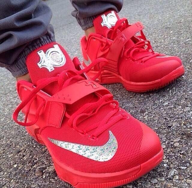 TheBestOfKicks's tweet photo. KD 7 "Global game" http://t.co/vV941xK2r3
