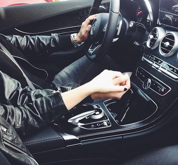 MercedesBenzME's tweet photo. It doesn't get any better.
Welcome to the #MBFamily @LailliMirza
#MBFanPhoto #CClassME http://t.co/0j3aV21tb4
