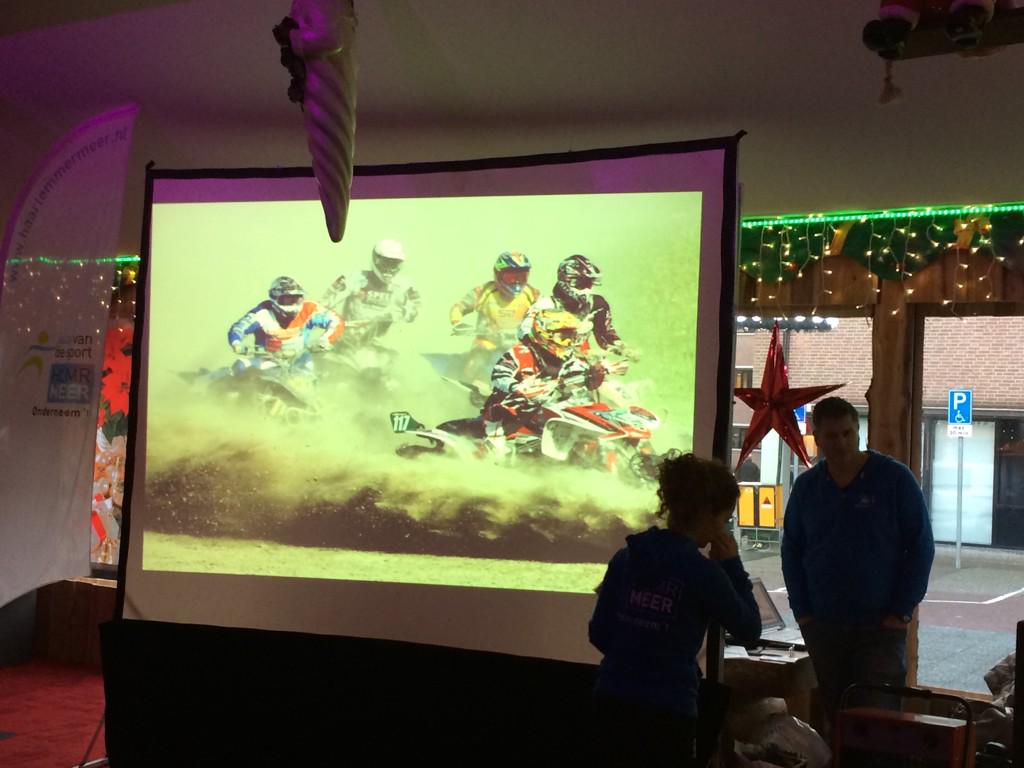 We sluiten het <a href="/JaarvandeSport/">Ruimte voor de Sport</a> af met de prijsuitreiking van onze fotowedstrijd! De winnaar is... <a href="/WinterlandHdorp/">Winterland Hoofddorp</a>