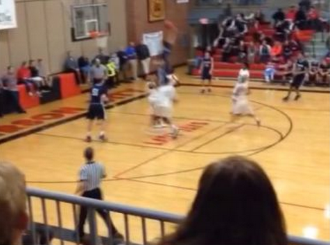 basketenzona's tweet photo. ¡¿Mate del año?!

Machaca a una mano desde el tiro libre… ¡con 16 años! (Vídeo) http://t.co/qdwr4PVT1h http://t.co/GyfZVTaYKI