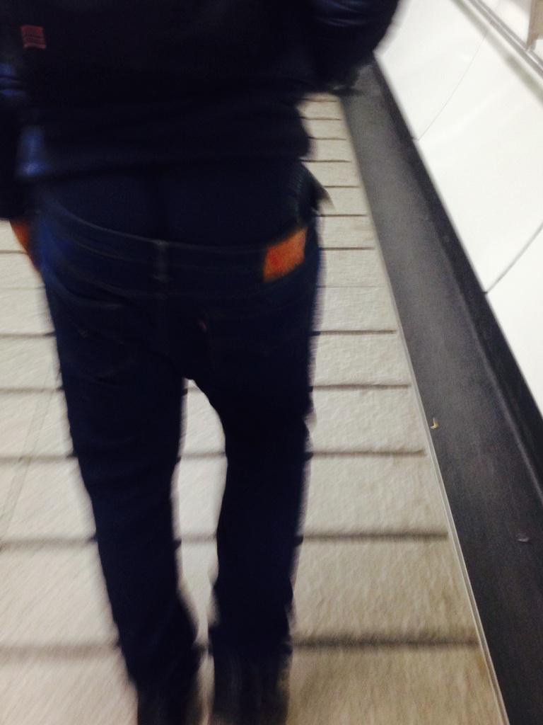 odonnelleoin's tweet photo. Somebody needs a belt I think... Nice view though... http://t.co/UgDpQdAXvR